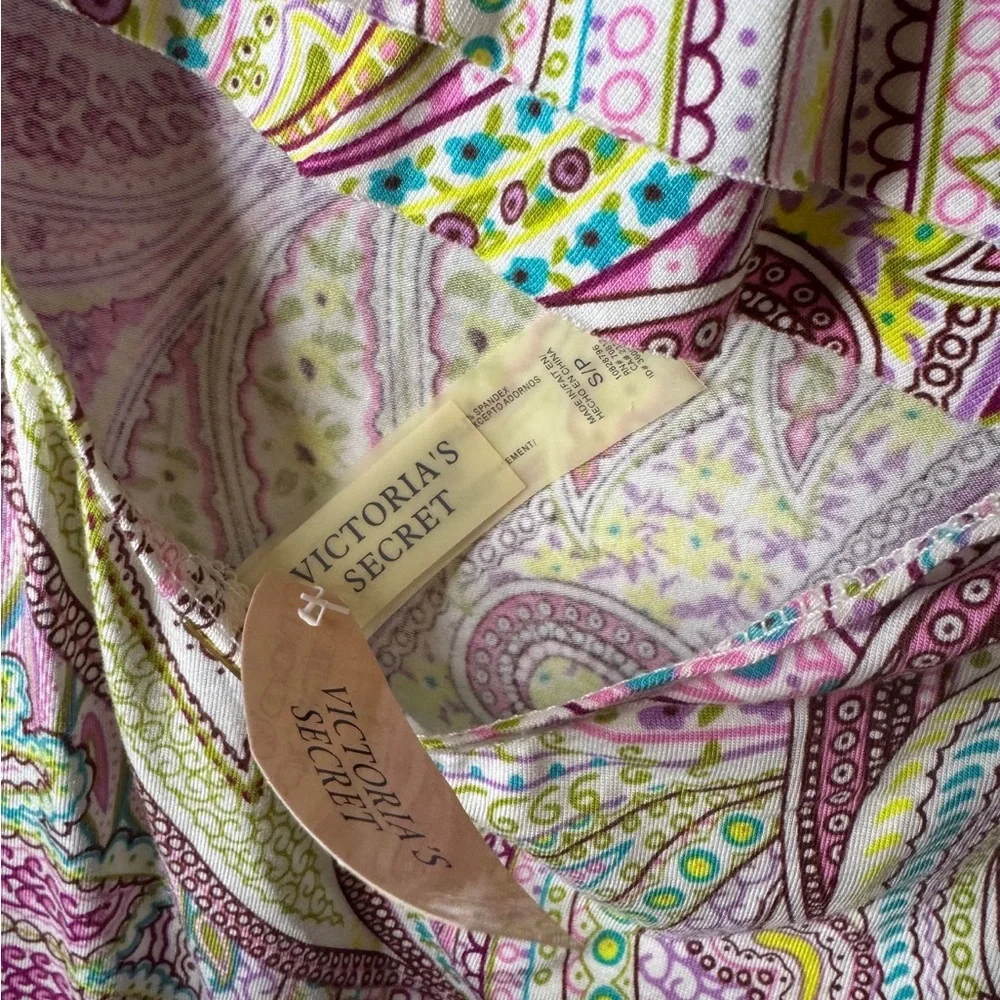 Victorias Secret Colorful Paisley Print Swim Cover-up. NWT. Small. Beach